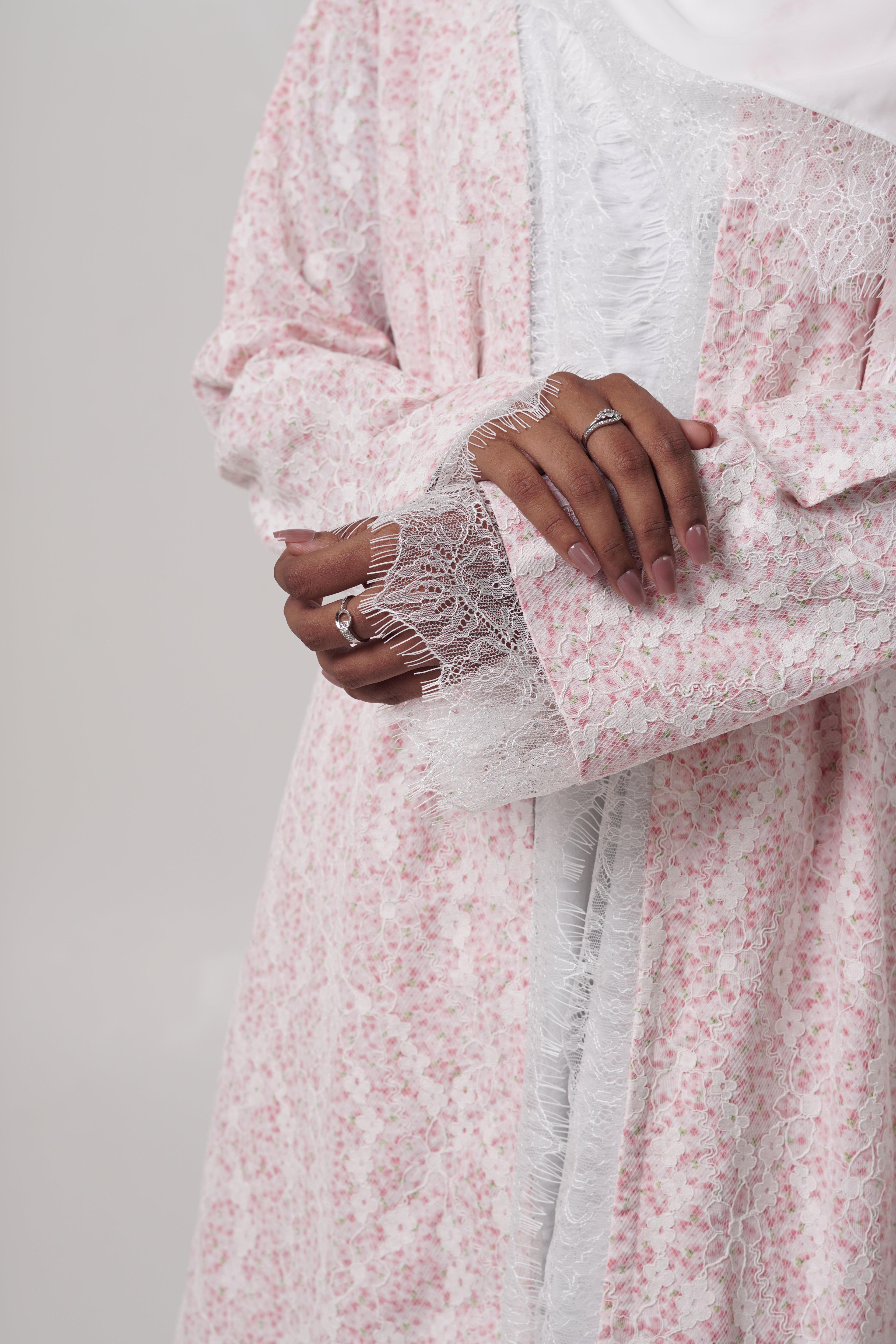 Leen — Pink Printed Chantilly Abaya